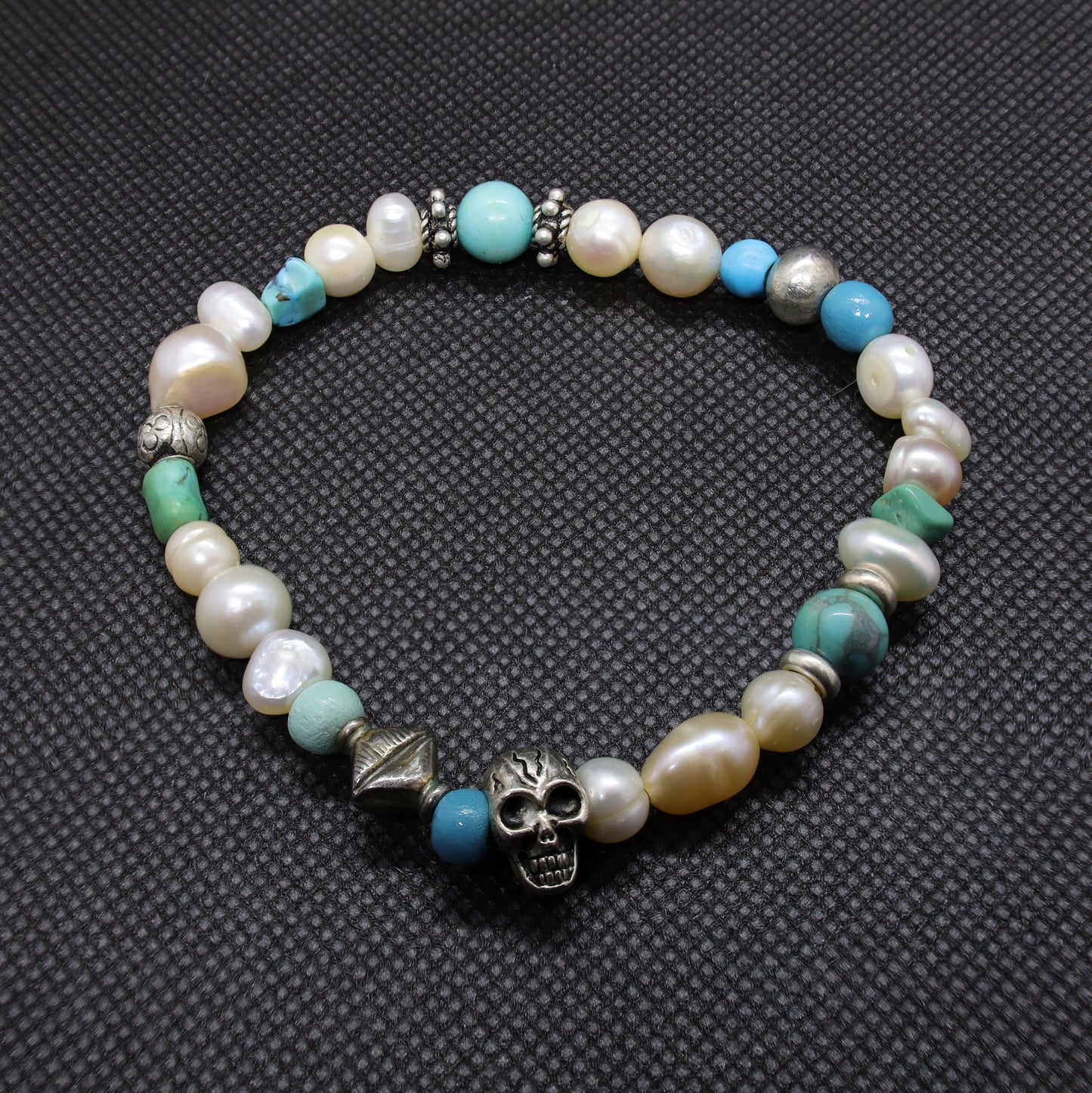 Bracelet Perles Baroques d'Eau Douce, Turquoise, Perle Tête de Mort Argent et Perles Intercalaires Argent