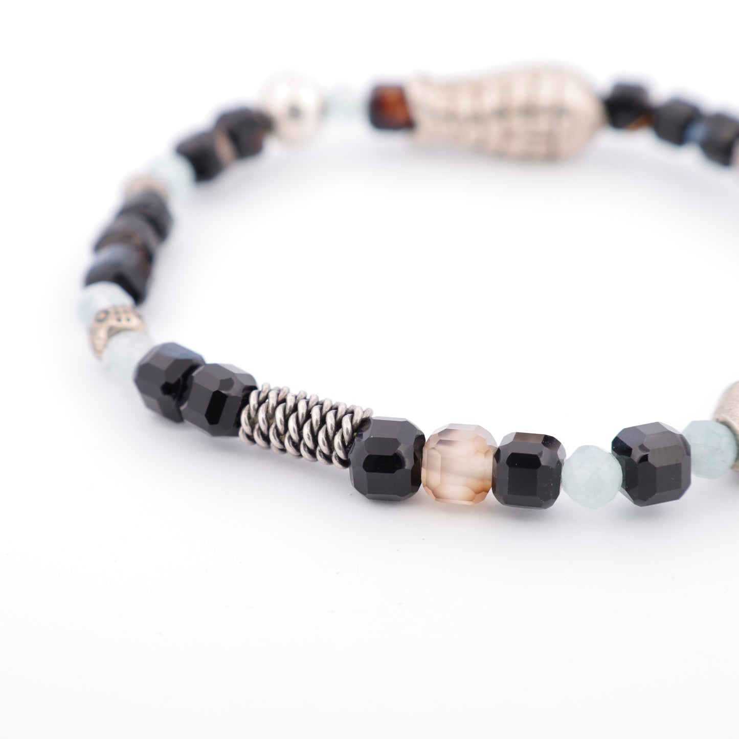 Bracelet Perles d'Agate Facetées, Motif Poisson Ethnique et Perles Intercalaires Argent