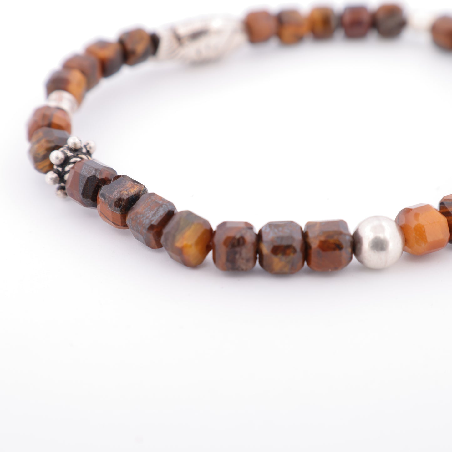 Bracelet Perles d'Agate Facetées, Motif Poisson et Perles Intercalaires Argent