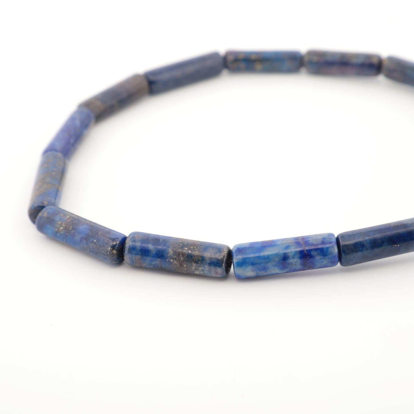 Bracelet en Lapis-Lazuli, Perles Tubulaires, Perle Gravée et Perles Intercalaires Argent