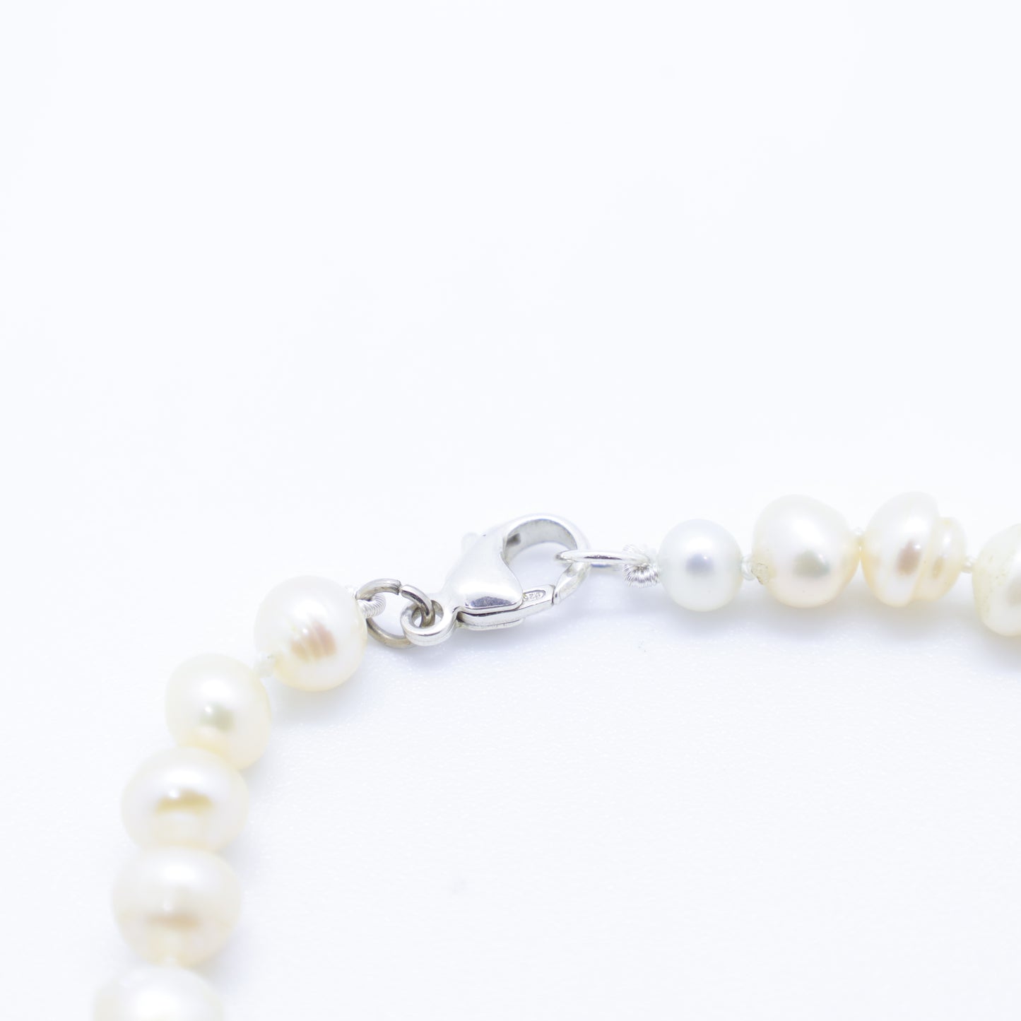 Collier Perles Baroques d’Eau Douce Blanches, Agate "Libellule" Jaune et Perles Intercalaires Argent