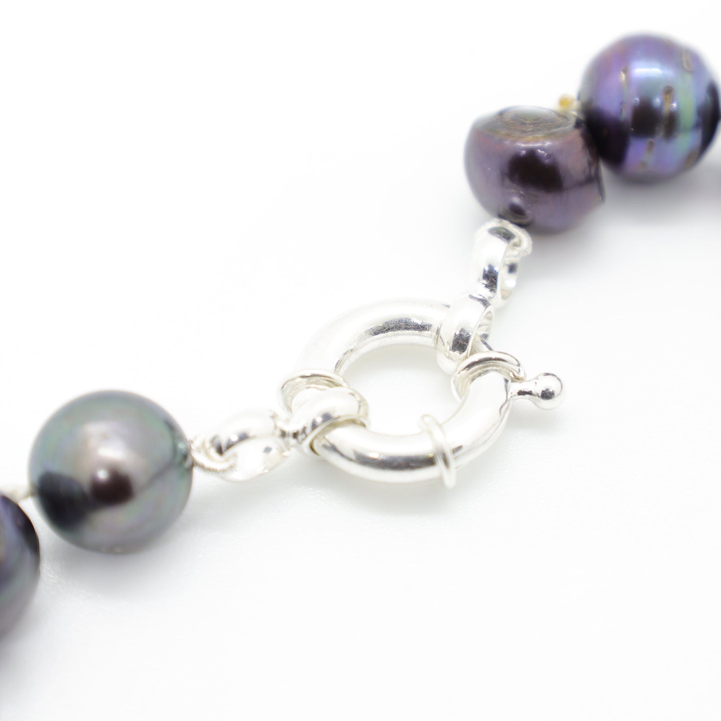 Collier Perles Baroques d'Eau Douce Noires, Pâte de Verre "Visage" et Perles Intercalaires Argent