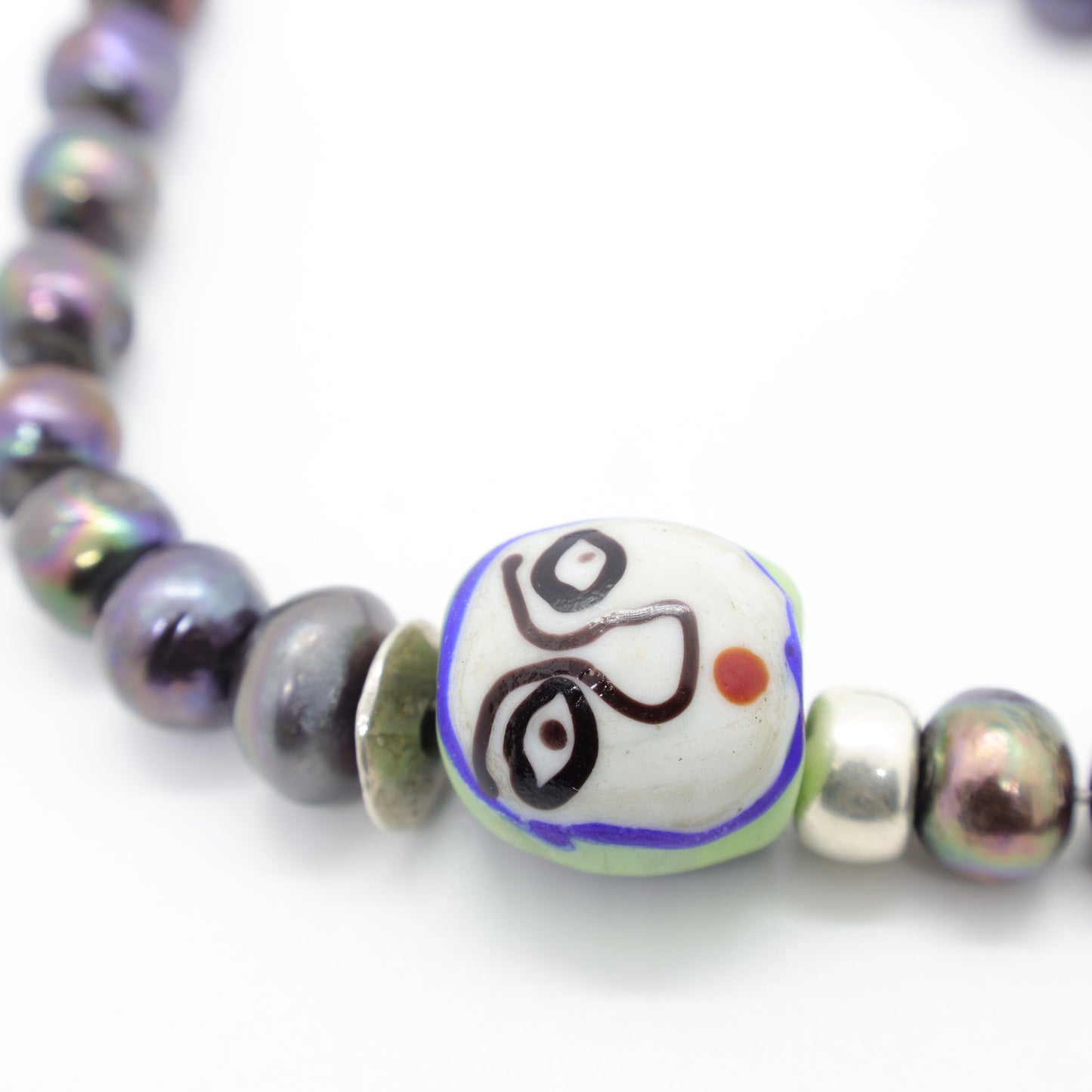 Collier Perles Baroques d'Eau Douce Noires, Pâte de Verre "Visage" et Perles Intercalaires Argent