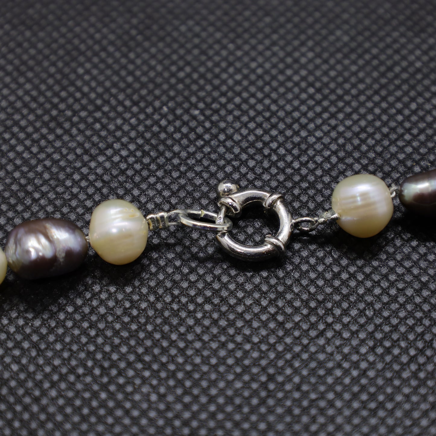 Collier Perles Baroques d'Eau Douce Vert Pastel, Blanc Rosé et Gris