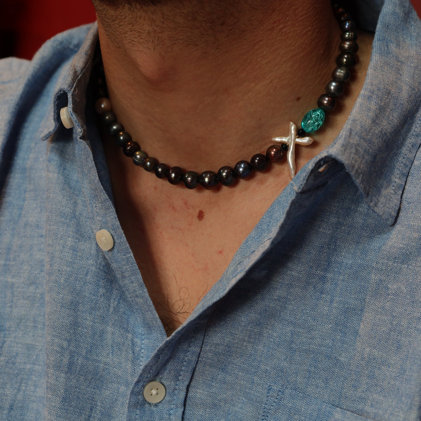 Collier Perles Baroques d'Eau Douce Noires, Perles en Pâte de Verre, Croix et Fermoir Argent
