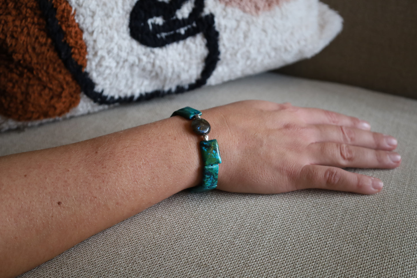 Bracelet Perles Malachite, Labradorite et Perles Intercalaires en Argent