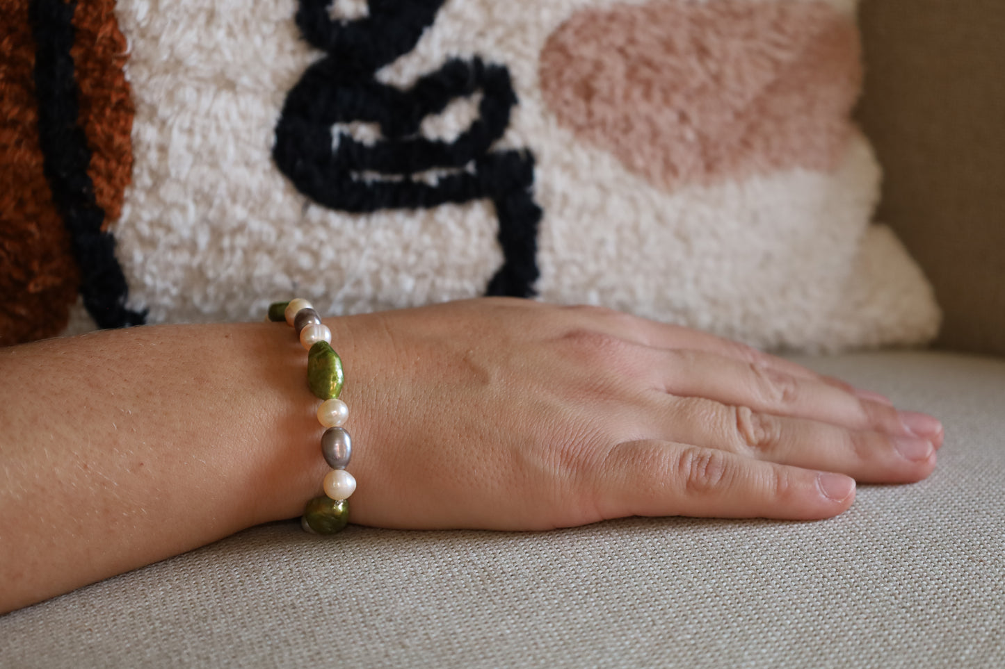 Bracelet Perles Baroques d'Eau Douce Vert Pastel, Blanc Rosé et Gris