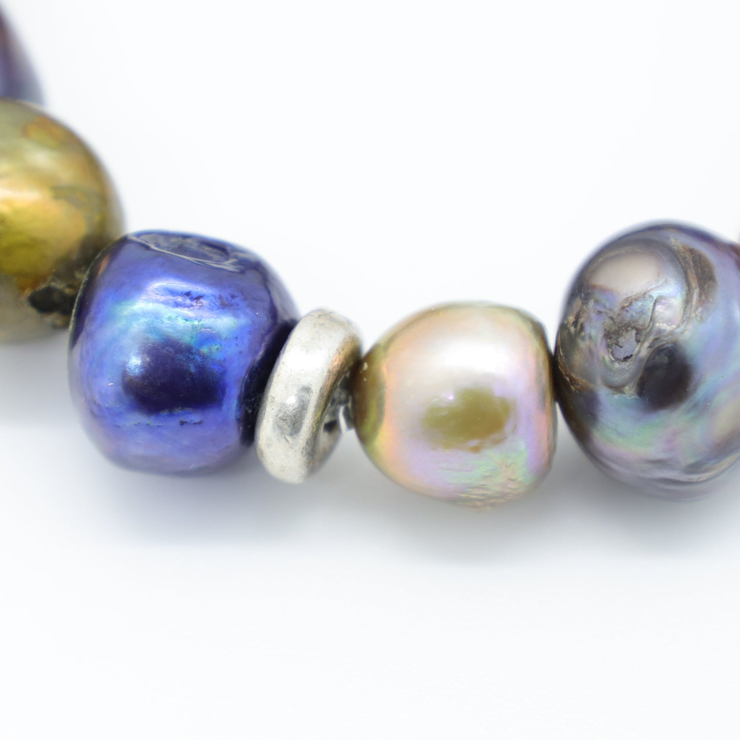 Bracelet Perles Baroques d'Eau Douce Irisation Multicolore et Perle Intercalaire Argent