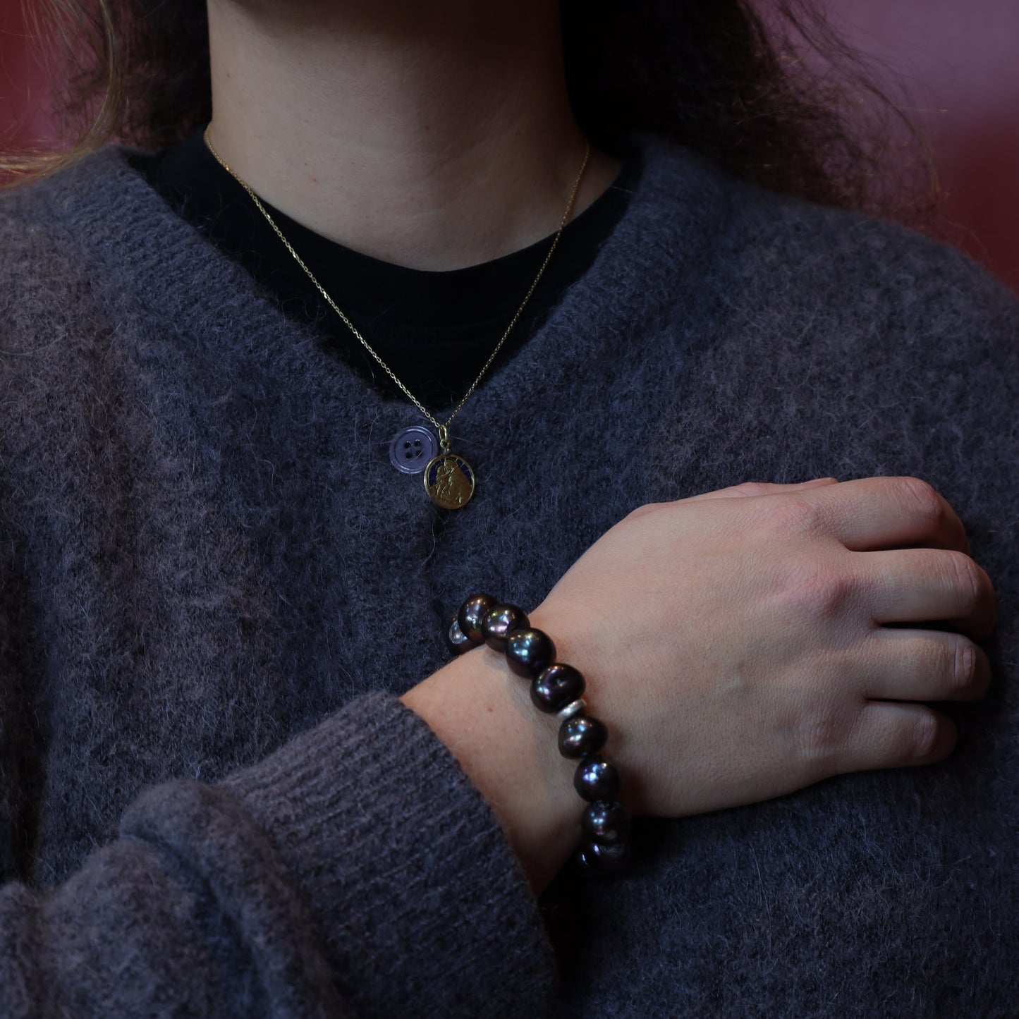 Bracelet Perles Baroques d'Eau Douce Noires Mordorées et Perle Intercalaire Argent