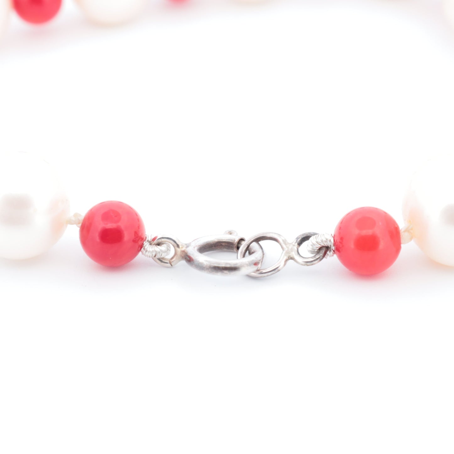 Bracelet Perles Baroques d’Eau Douce Blanches et Perles de Corail Rouge