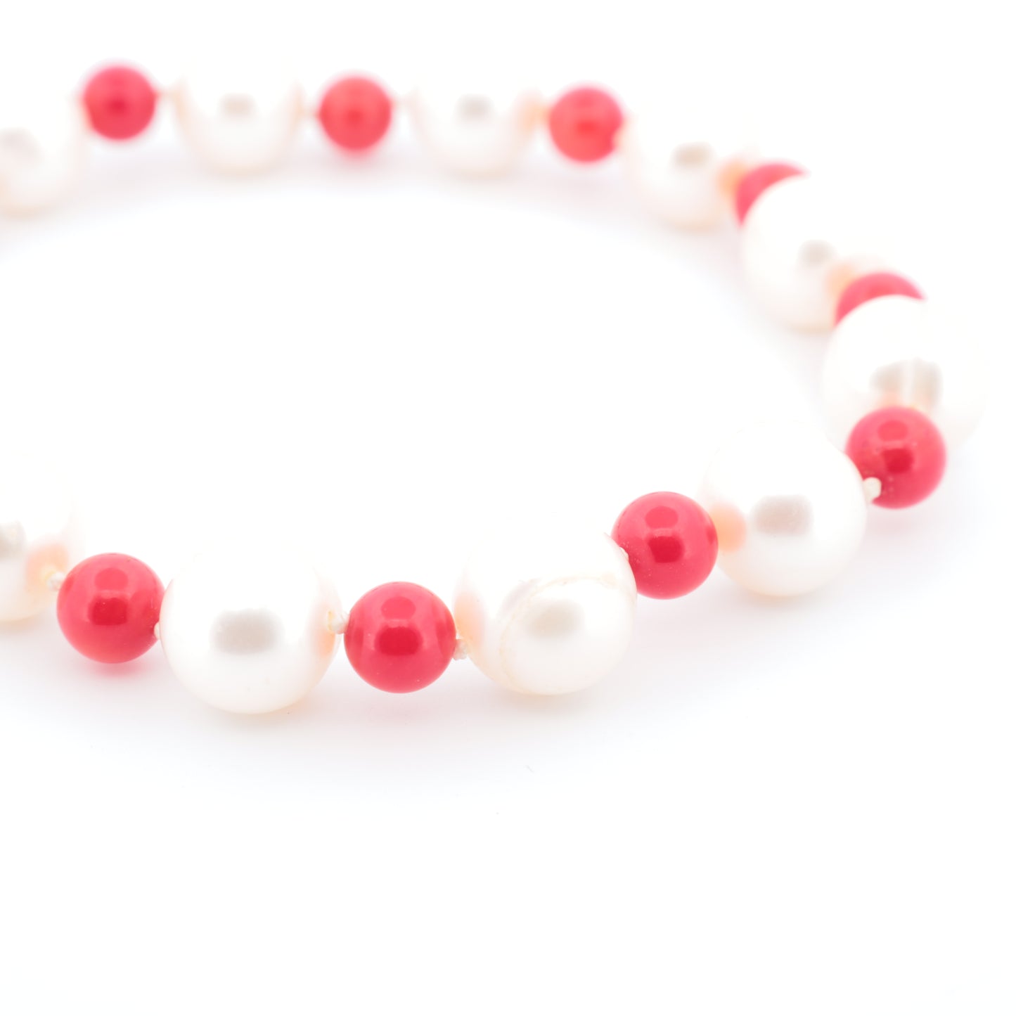 Bracelet Perles Baroques d’Eau Douce Blanches et Perles de Corail Rouge