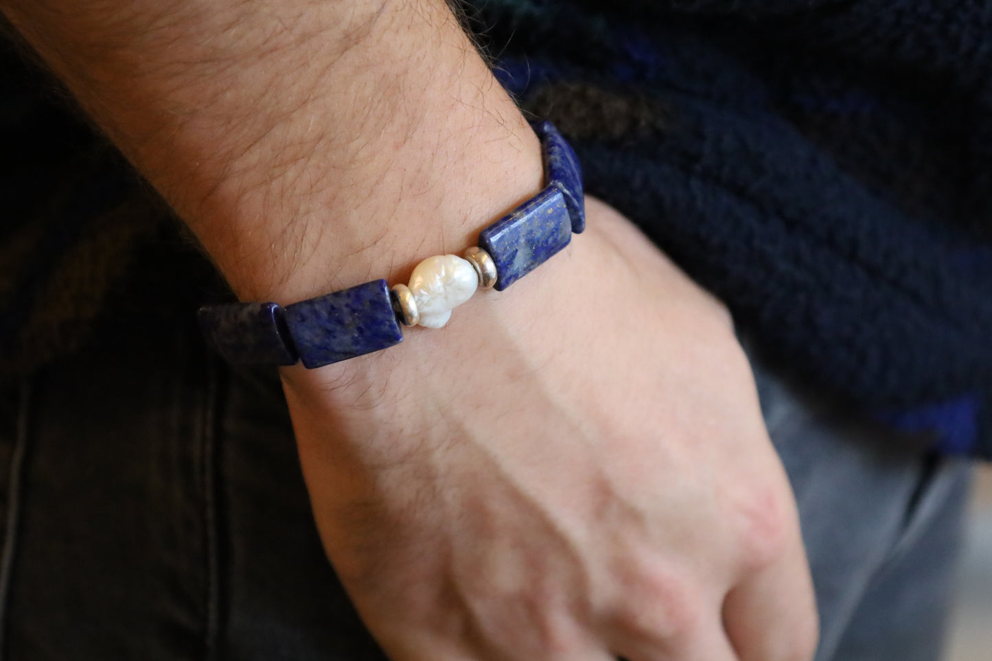 Bracelet en Lapis-Lazuli, Perle Baroque d'Eau Douce et Perles Intercalaires Argent