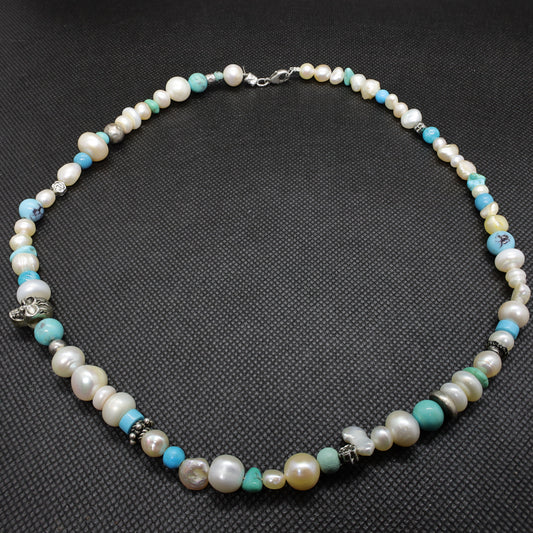 Collier Perles Baroques d'Eau Douce, Turquoise, Perle Tête de Mort Argent et Perles Intercalaires Argent