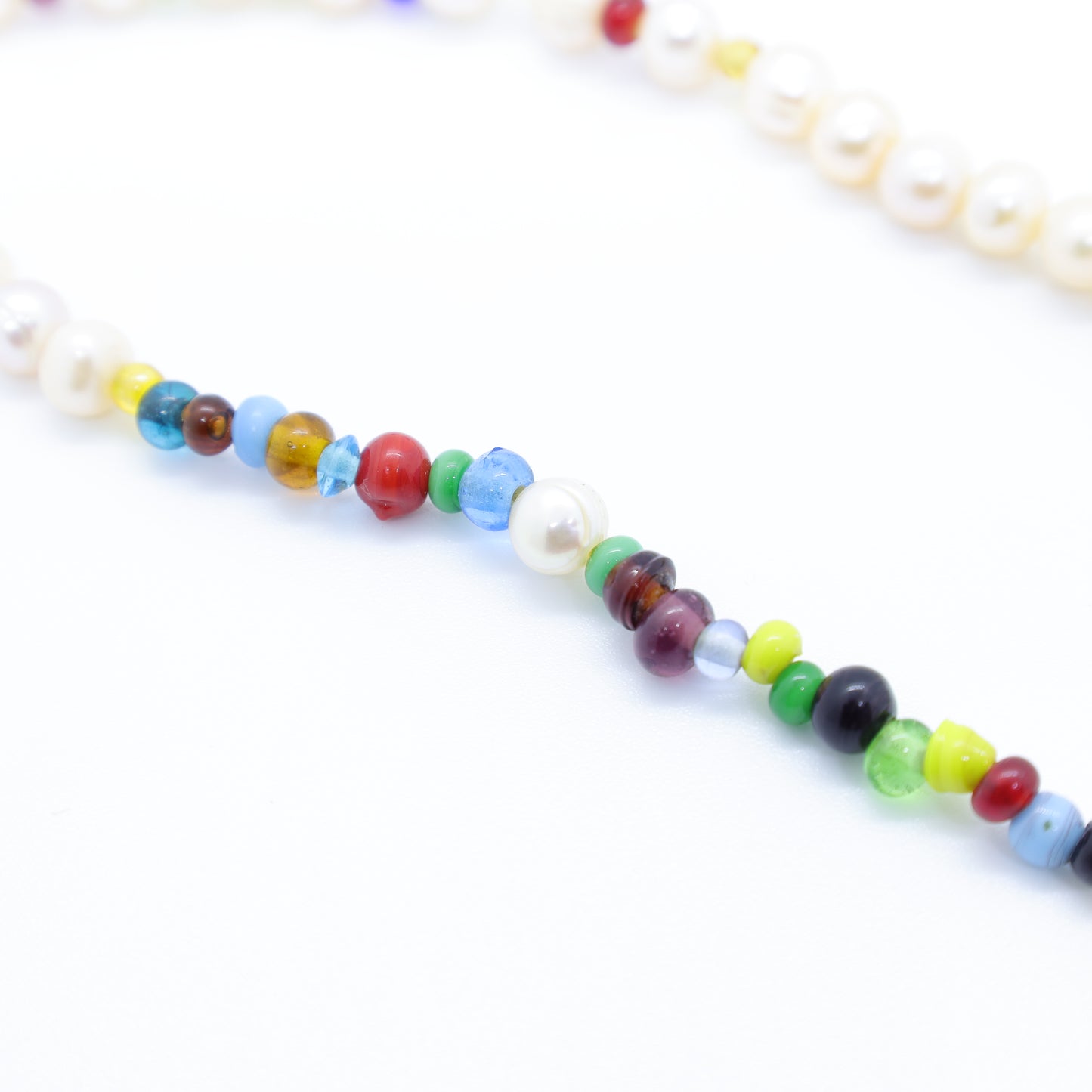 Collier Perles Baroques d’Eau Douce et Perles en Pâte de Verre Multicolore