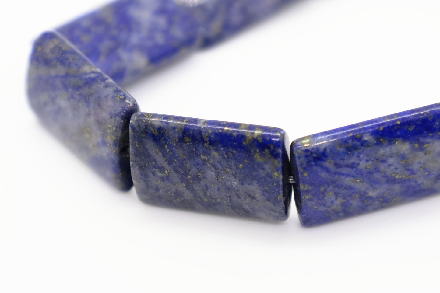 Bracelet en Lapis-Lazuli, Motifs "Piques", Pâte de Verre Florale et Perles Intercalaires Argent